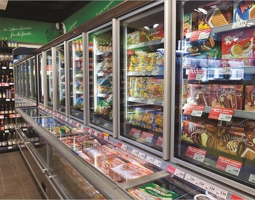 Refrigerador comercial al por menor de la exhibición de la bebida con 3 puertas de cristal