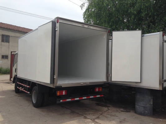 El anuncio publicitario de poca potencia de HOWO acarrea el congelador de refrigerador Van Box Truck para la carne