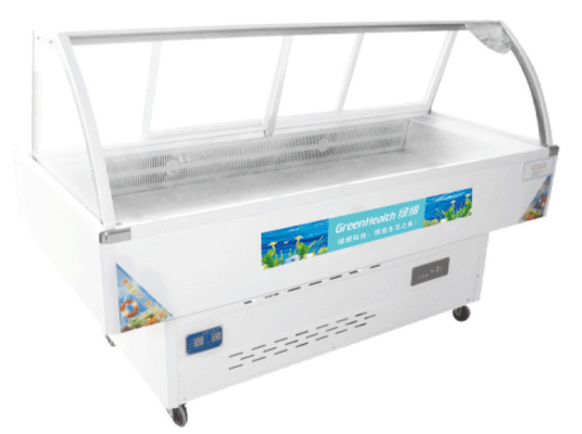 La tienda de delicatessen al revés exhibe el compresor de Panasonic, equipo de refrigeración de la tienda de delicatessen para el ultramarinos de la comida